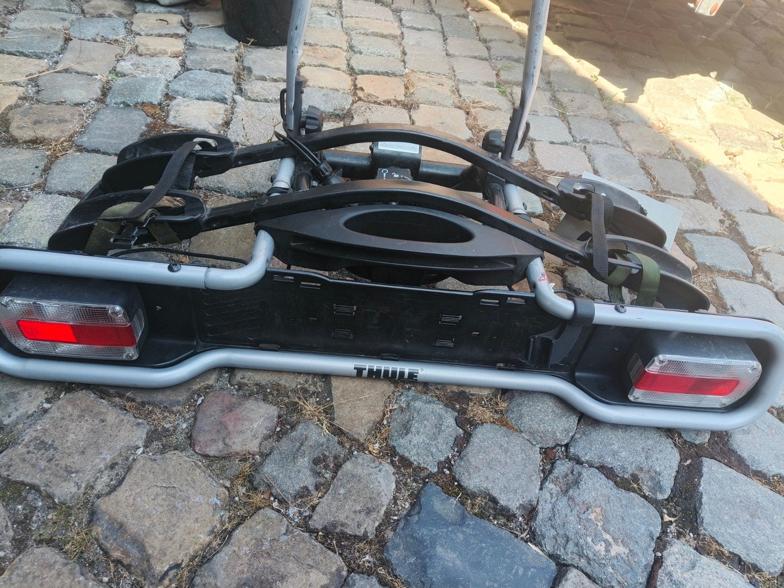 Fietsendrager Thule 2 fietsen; kantelbaar., Ophalen, 2 fietsen