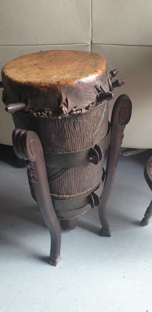 antique African drum, Ophalen