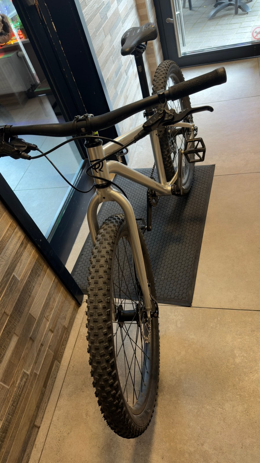 Nouveau vélo, Enlèvement, Comme neuf, Aluminium, 24 pouces ou plus