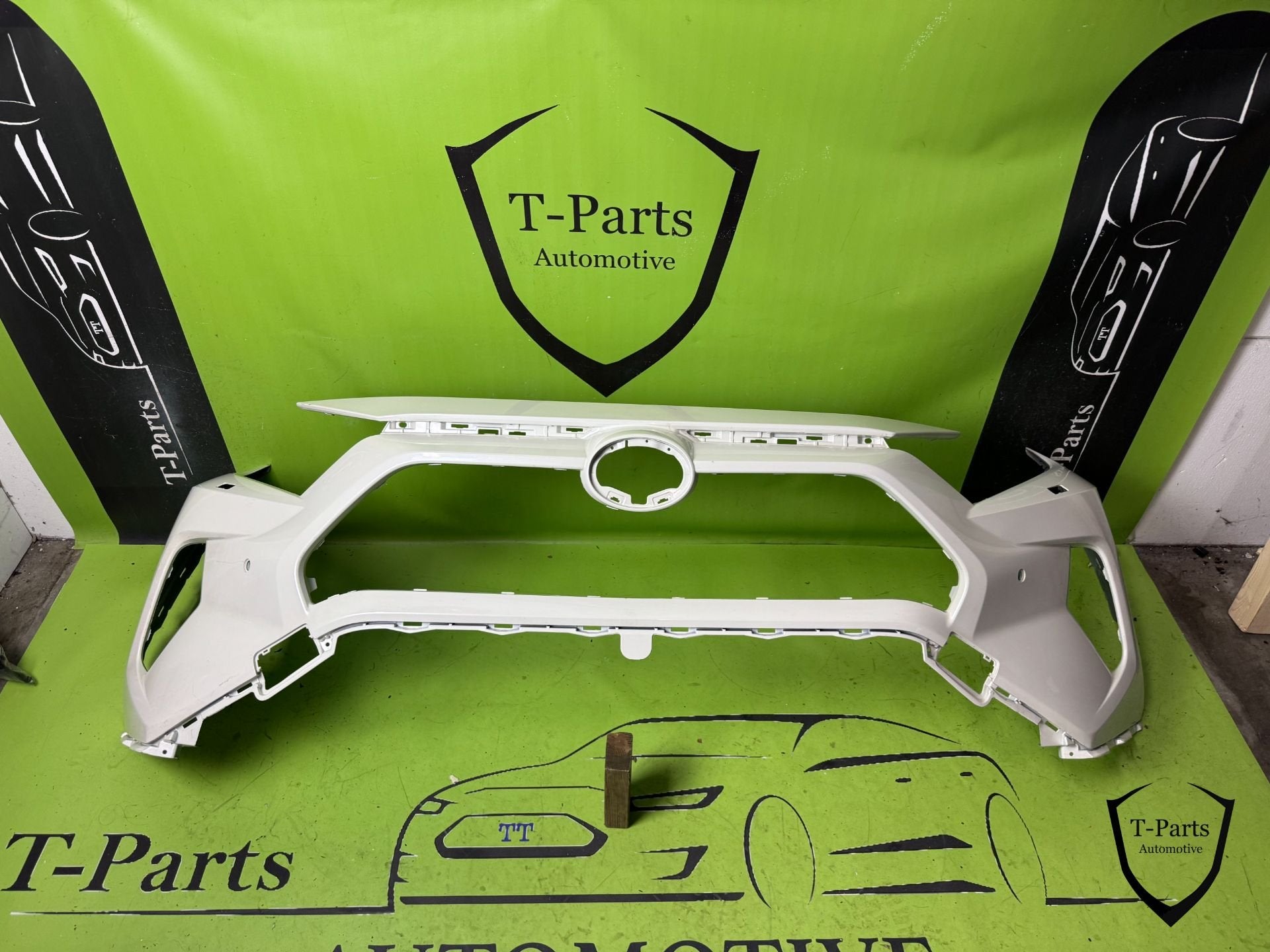 Pare-chocs avant Toyota RAV4, Info@toyota.co.jp, Pare-chocs, Toyota Motor Corporation, Toyota-Cho 1
471-8571  Toyota City