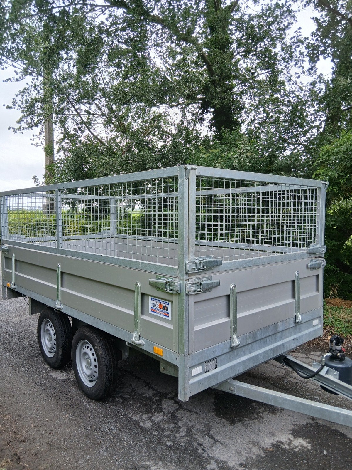 Benne à double essieu Syma 750 kg avec filets à feuilles cad, Autos : Divers, Remorques, Neuf, Enlèvement