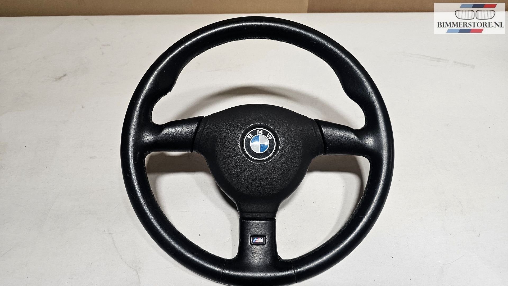 Volant sport M Tech 2 en cuir, 370 mm, BMW Série 3 E30 22260, Autos : Pièces & Accessoires, -, Origine de la pièce connue, Utilisé