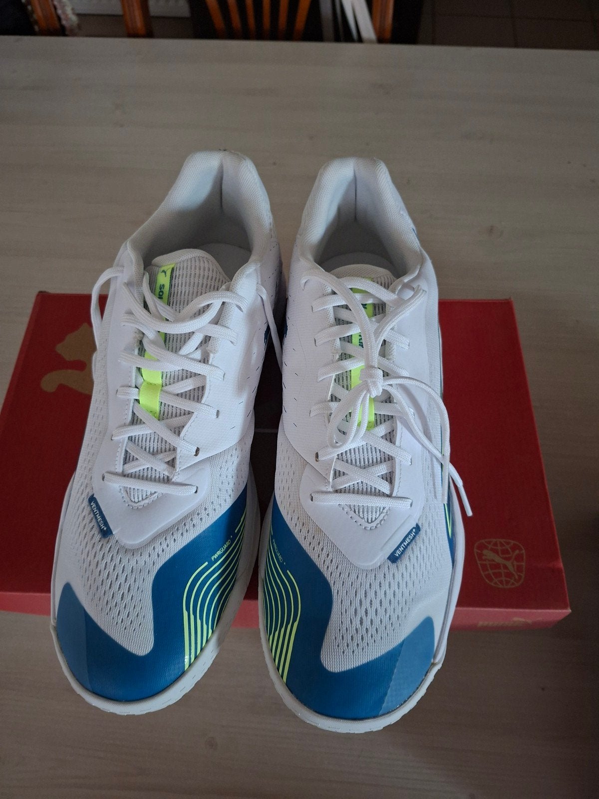 Chaussures de handball PUMA taille 46-NEW, Enlèvement, Neuf, Chaussures
