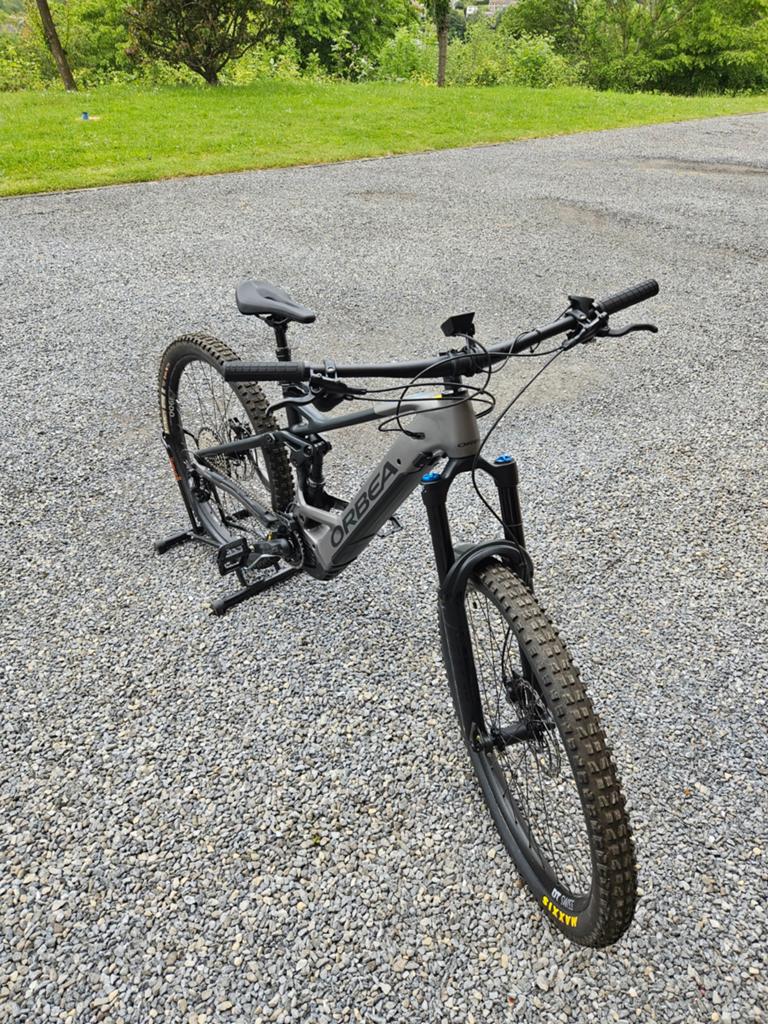 ORBEA Wild FS M20 Carbone (Taille L) - 60 km, Enlèvement