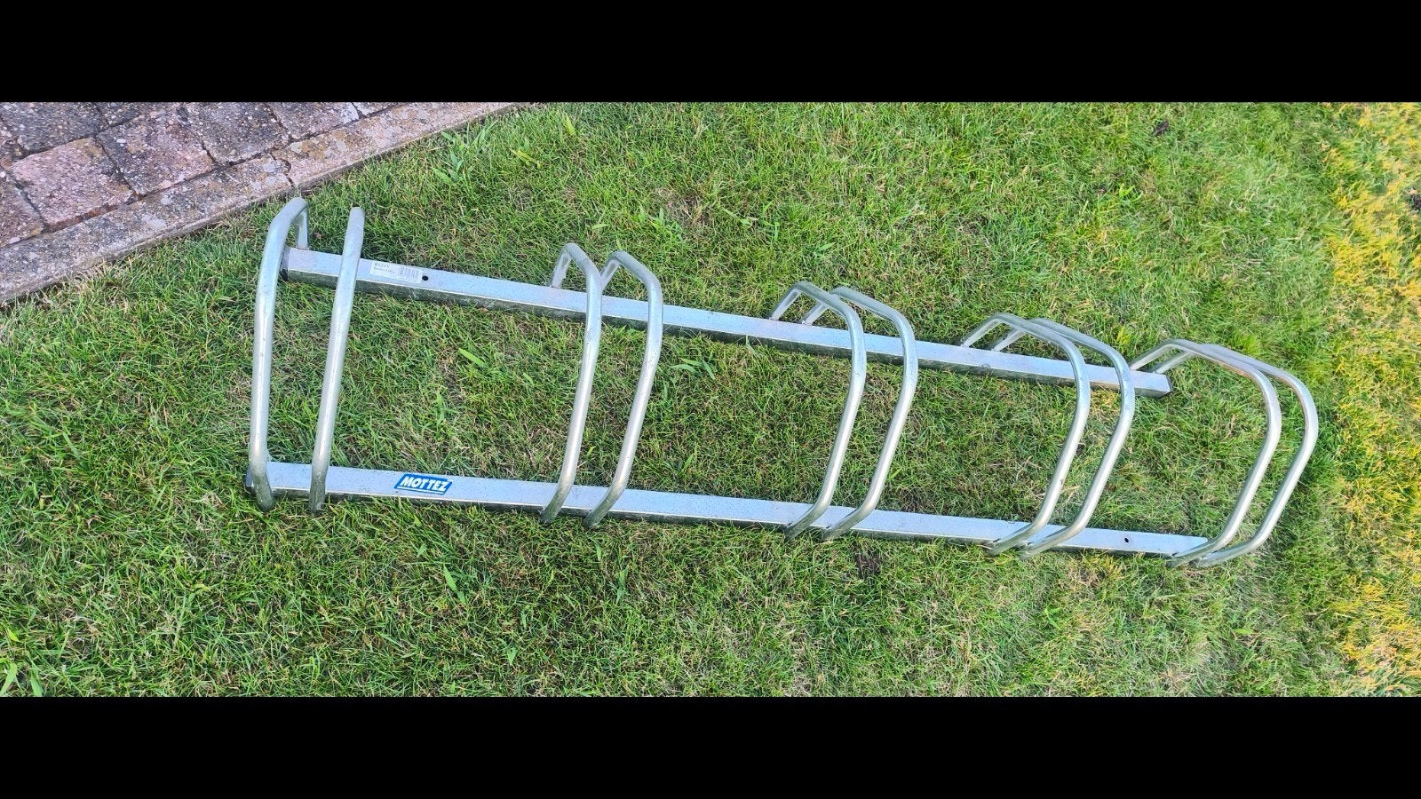Mottez metalen Fietsen rek voor 5 fietsen, Ophalen