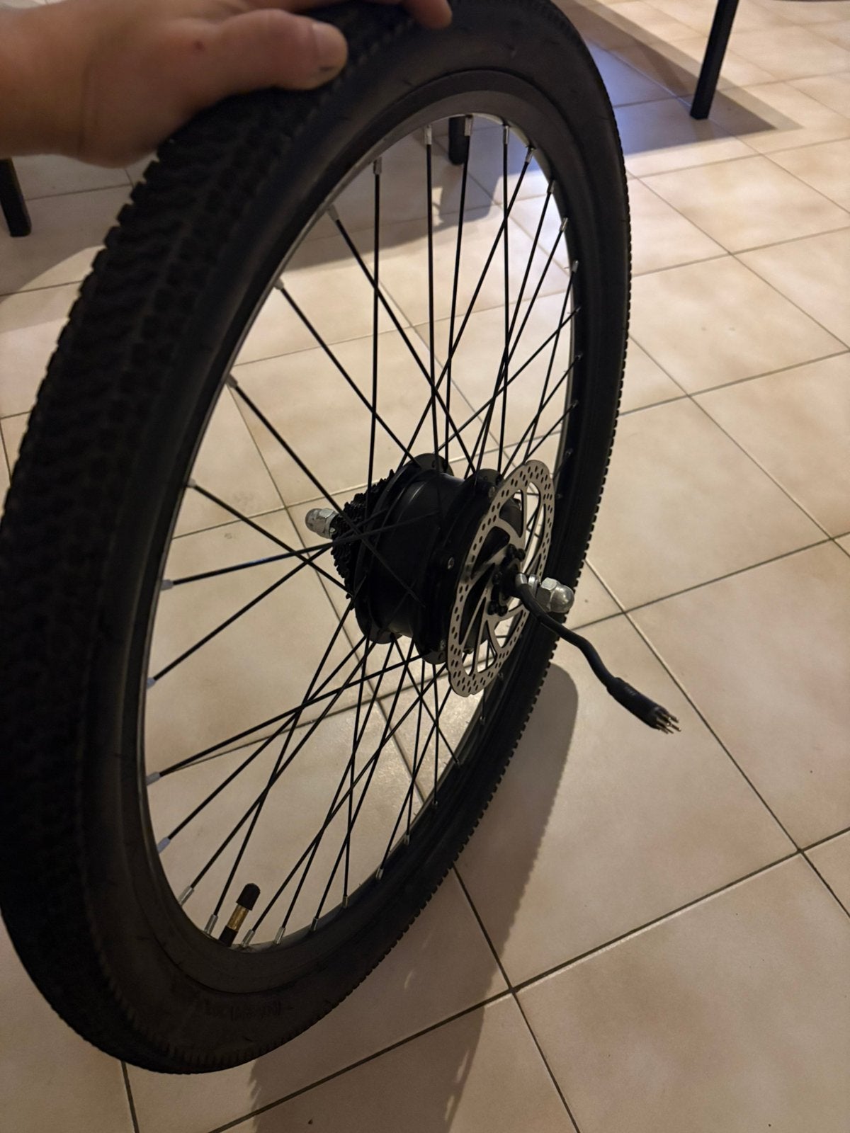 Achterwiel elektrische fiets met naafmotor, Verzenden, Zo goed als nieuw, Schijfrem