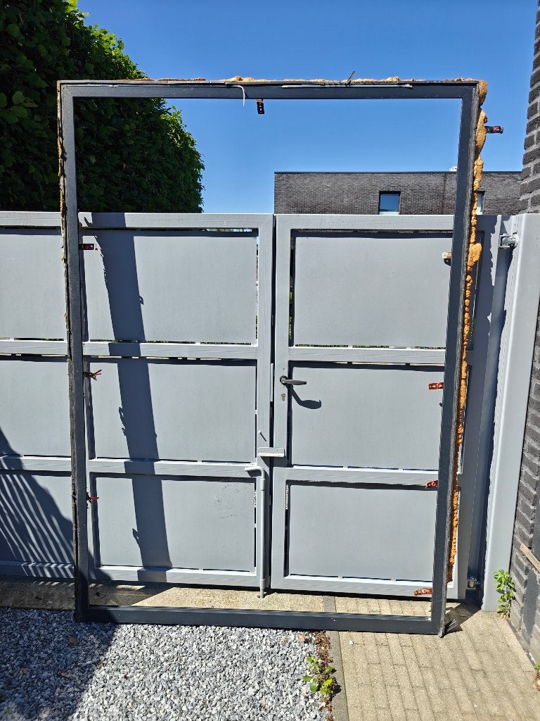 2 alu amen gratis af te halen in Herk-de-Stad, Doe-het-zelf en Bouw, Glas en Ramen, Ophalen, Gevelraam of Ruit, Gebruikt, 160 cm of meer
