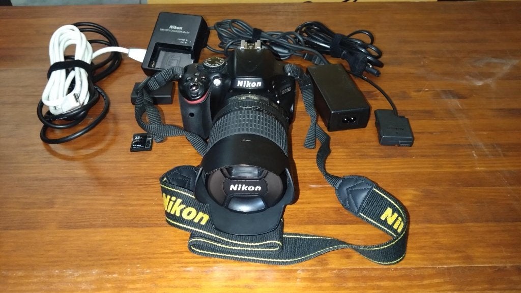 Nikon D5100 + objectif Nikor 18 - 105, TV, Hi-fi & Vidéo, Appareils photo numériques, Comme neuf, Appareil photo hybride, Nikon