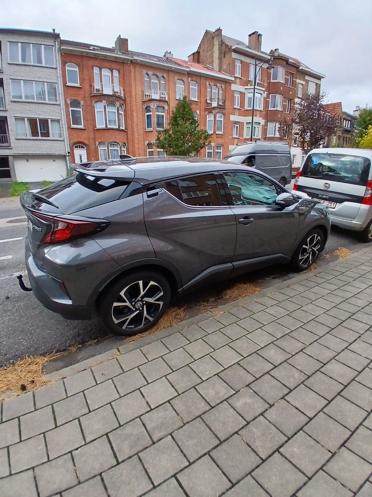 TOYOTA CHR Hybride automatique  année 2020, Autos, Argent ou Gris, Achat, Euro 6, 72 kW
