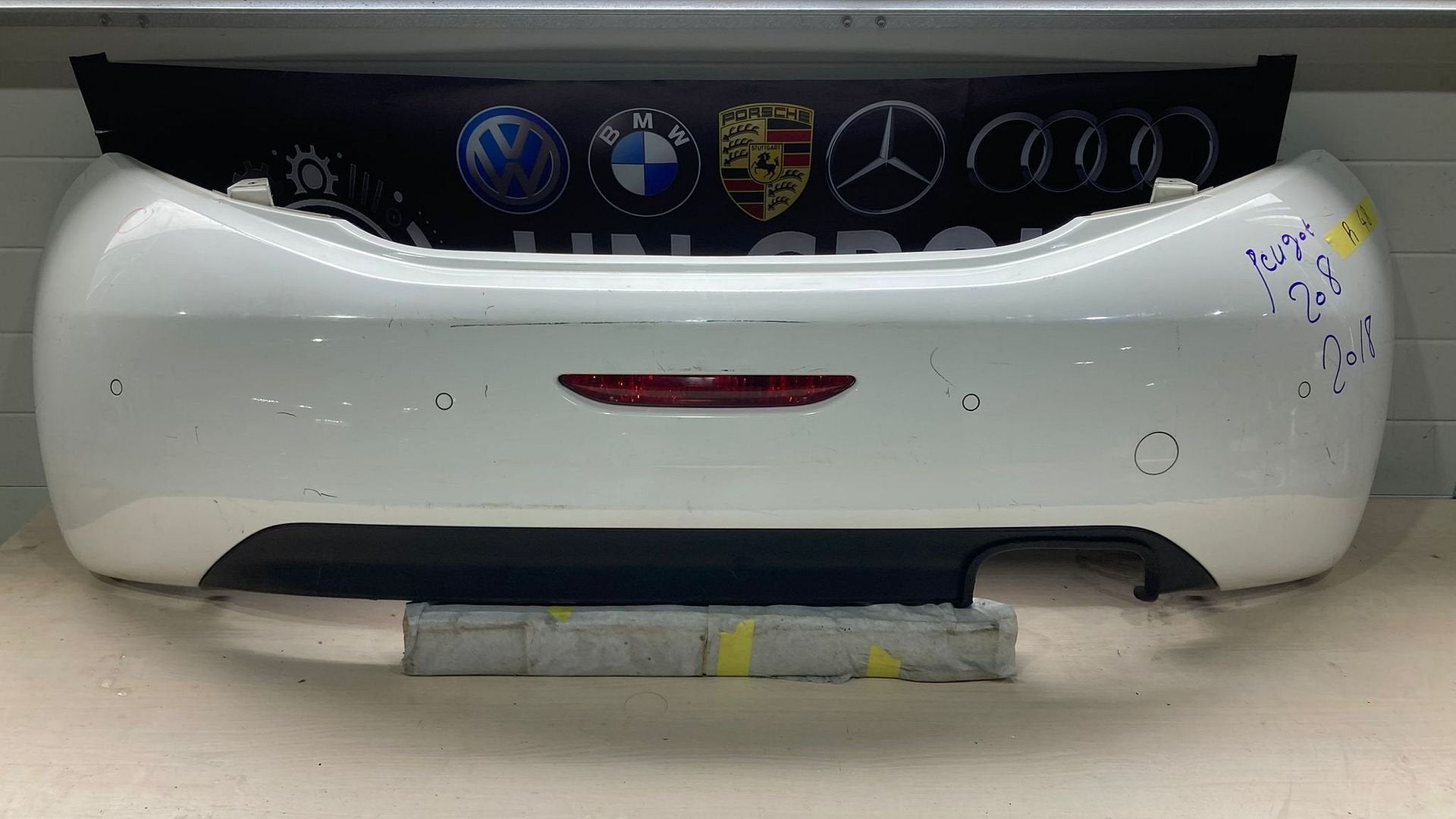 peugot 208 achterbumper, Gebruikt, -, -, Ophalen of Verzenden