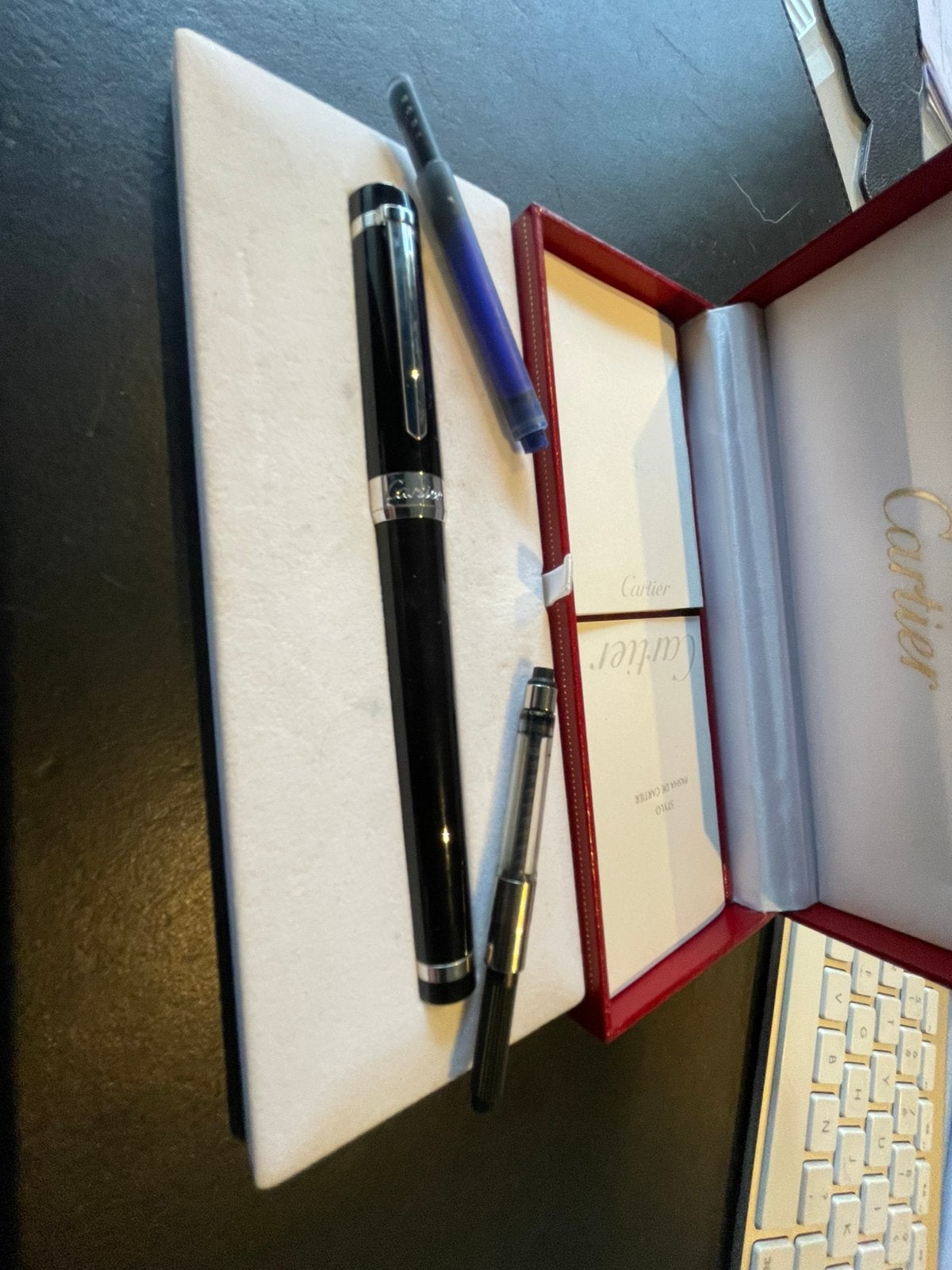 Pen schrijfgerief, Ophalen
