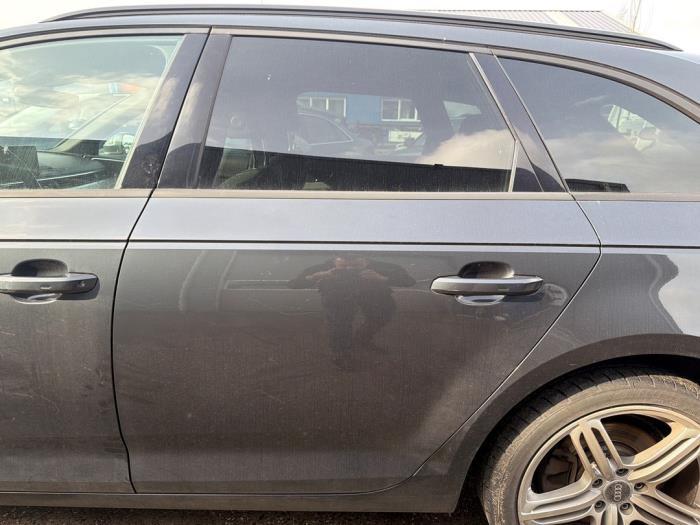 Portier 4Deurs links-achter van een Audi A4 (LX7L), Gebruikt, -, Deur, -