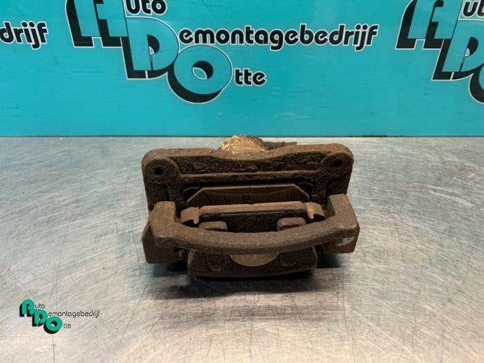Remklauw (Tang) rechts-achter van een Kia Sorento (Sorento 0, -, -, Ophalen of Verzenden, -