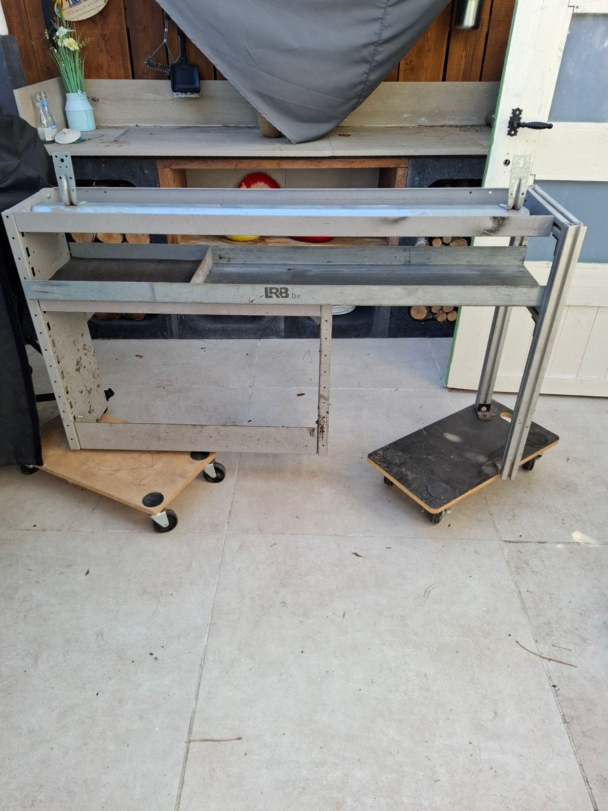 bedrijfswageninrichting, Enlèvement, Utilisé