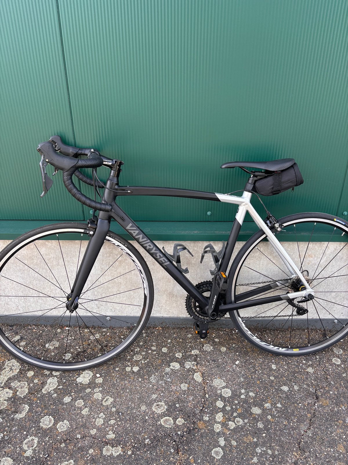 Vélo de course noir pour femme Vanrysel petite taille, Vélos & Vélomoteurs, Vélos | Femmes | Vélos de sport & de randonnée, 10 à 15 vitesses