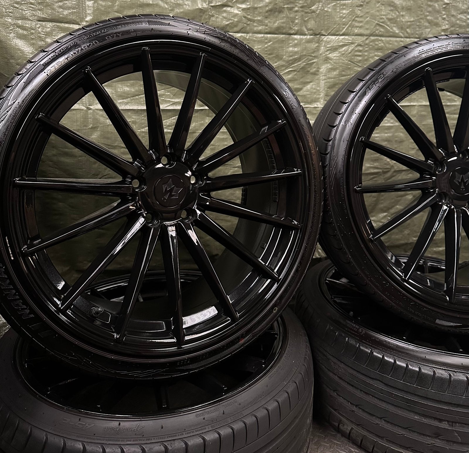20 Inch BMW “Sayy NZM1” breedset velgen met zomerbanden, Auto-onderdelen, Banden en Velgen, Ophalen