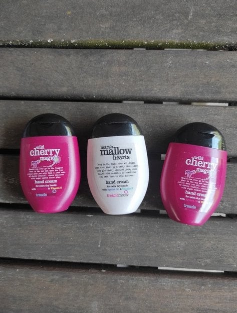 Nieuw 3 Treacle moon hand creme balm kers mashmallow hearts, Handtassen en Accessoires, Uiterlijk | Lichaamsverzorging, Ophalen