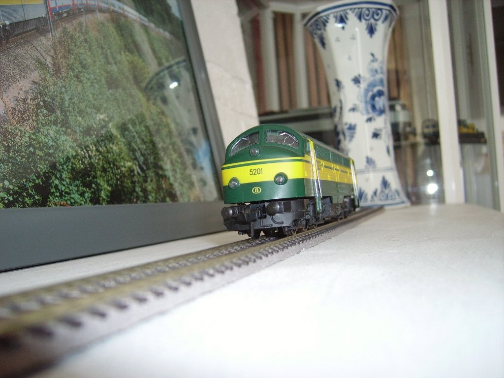LOCOMOTIVE DIESEL FLEISCHMANN « NEZ CONVEXE » NMBS 5201, Hobby & Loisirs créatifs, Trains miniatures | HO, Analogique, Enlèvement ou Envoi