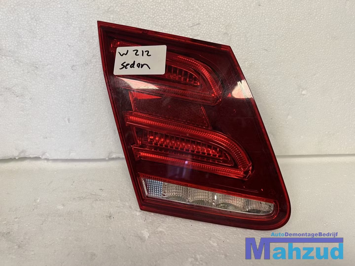 MERCEDES E-KLASSE W212 Links binnen achterlicht led 09-2016, Fabrikant BV, Gebruikt, Info@fabrikant.eu, Fabrikantstraat 1
1000 AA  Amsterdam, NL