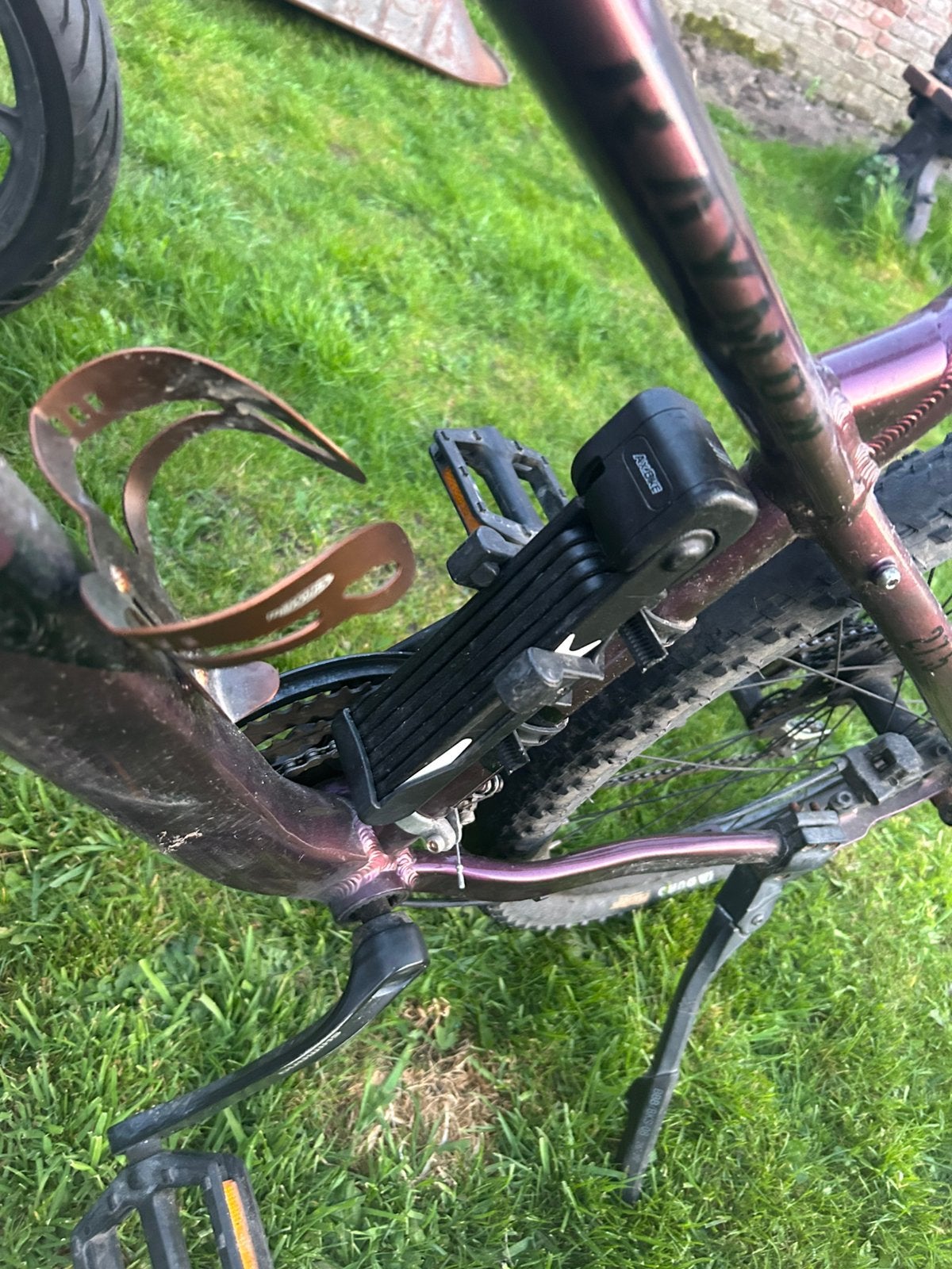 Moutombike, Enlèvement, Utilisé