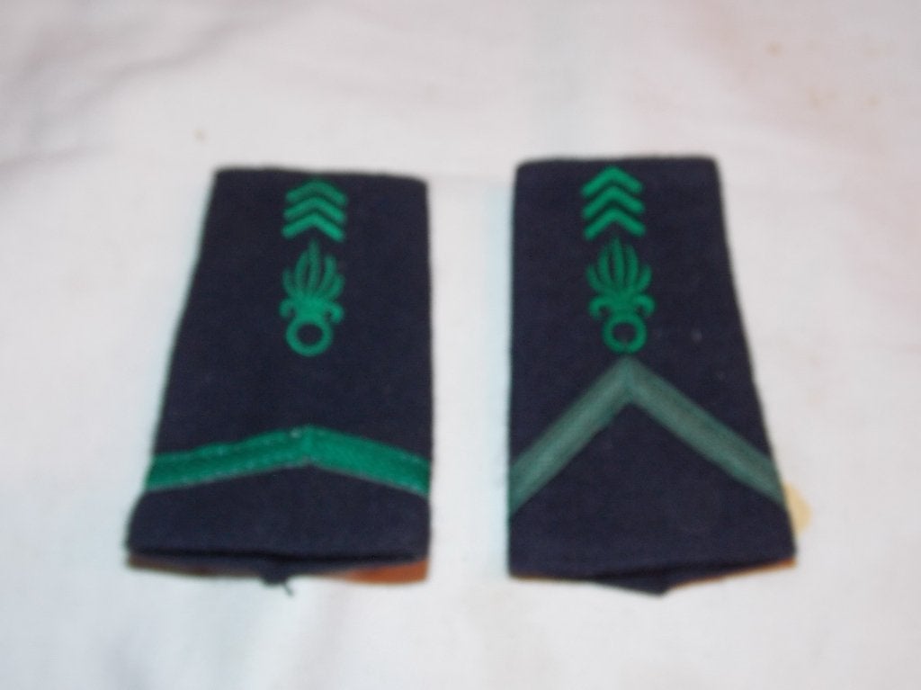 Franse legion etrangere schouderstukken (B), Verzamelen, Militaria | Algemeen, Ophalen of Verzenden, Landmacht, Embleem of Badge