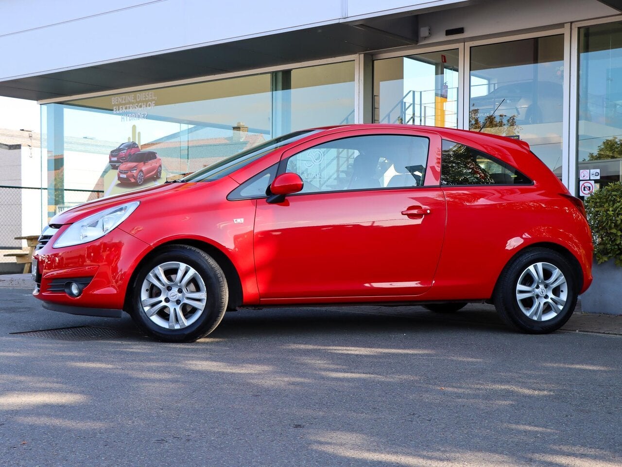 Opel Corsa ENJOY 1.2 80PK |AIRCO|, Auto's, 0 kg, 139 g/km, Zwart, 4 cilinders