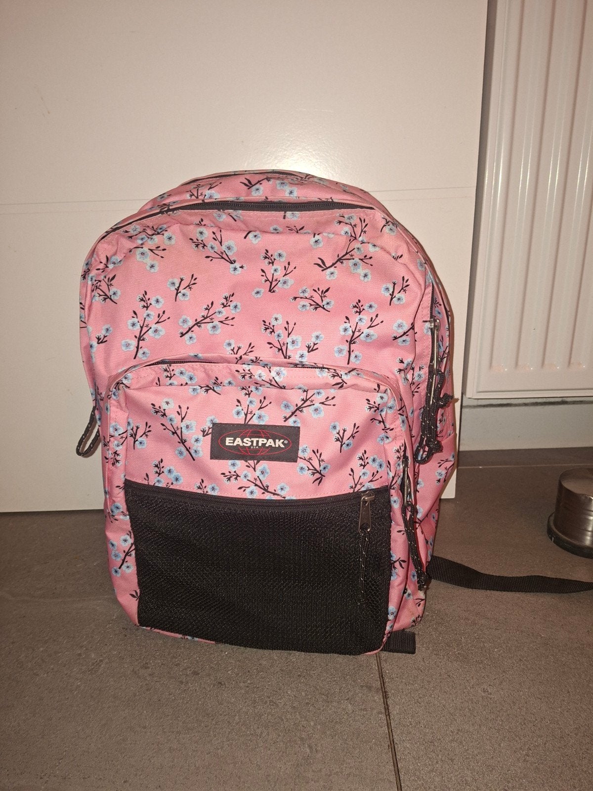 Eastpack meisjes rugzak, Handtassen en Accessoires, Tassen | Rugtassen, Ophalen, 25 tot 40 cm, Zo goed als nieuw, 30 tot 45 cm