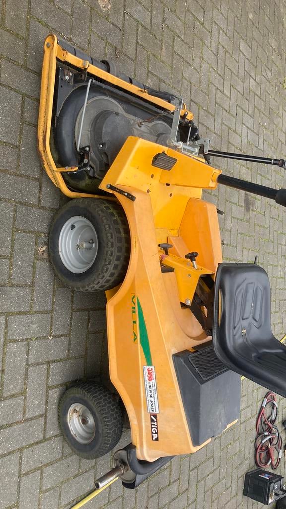 Stiga villa, Tuin en Terras, Zitmaaiers, Ophalen of Verzenden, Zo goed als nieuw