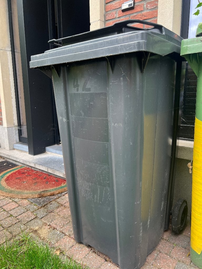 Zwarte container 240l, Ophalen