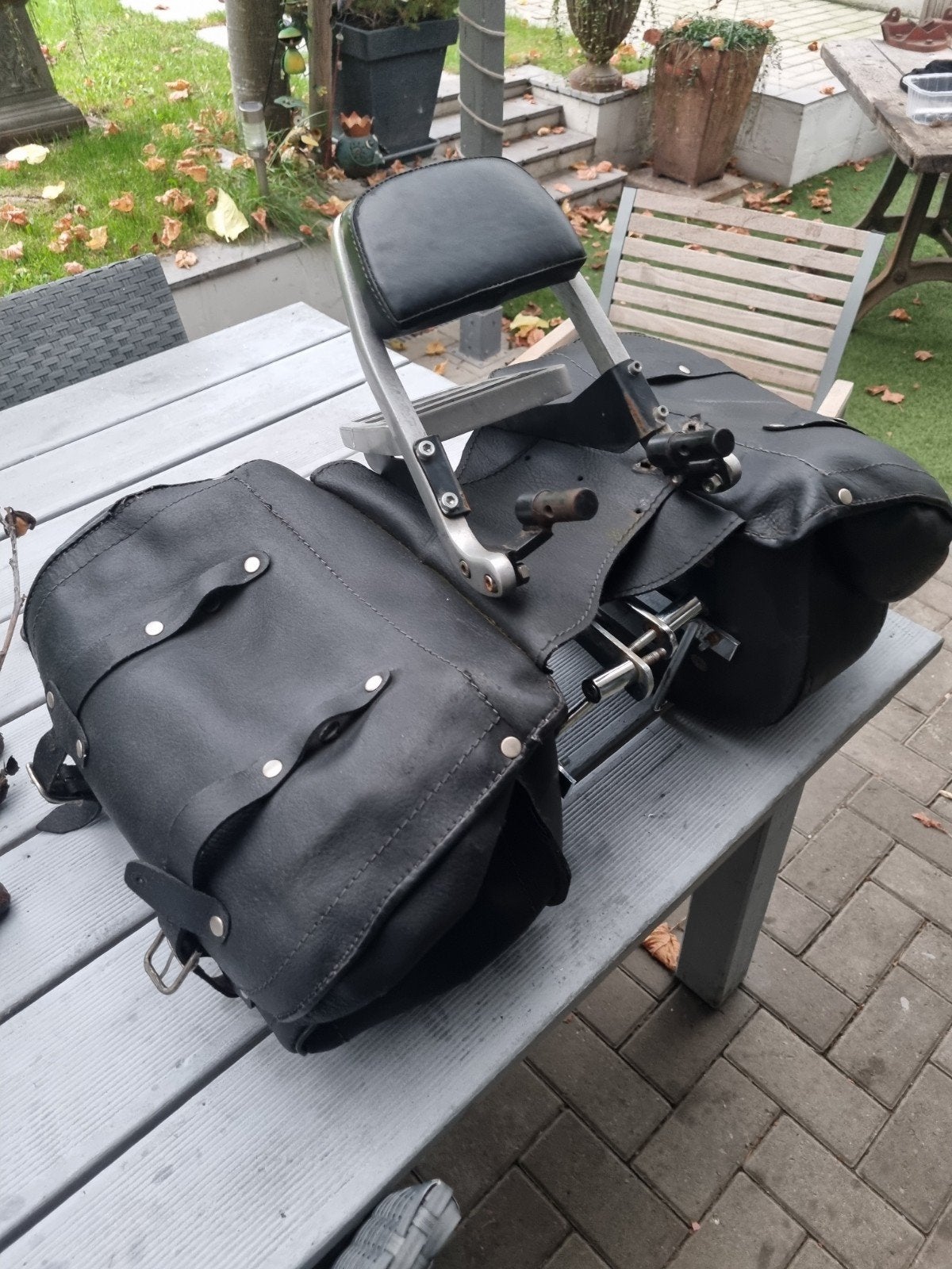 supports avec 2 sacs en cuir, Motos, Enlèvement
