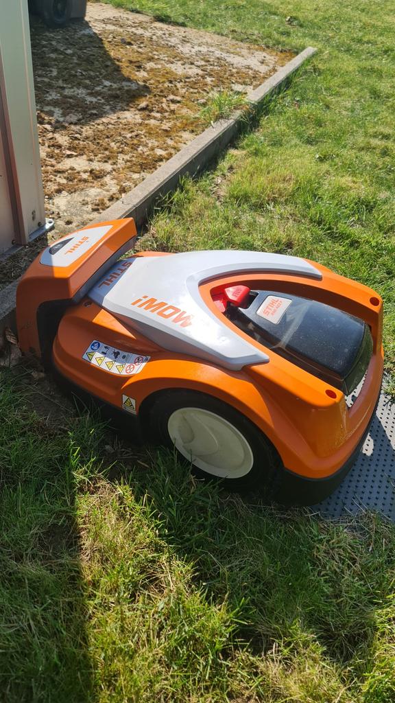 Imow stihl robotmaaier, Enlèvement, Comme neuf, Avec capteur de pluie