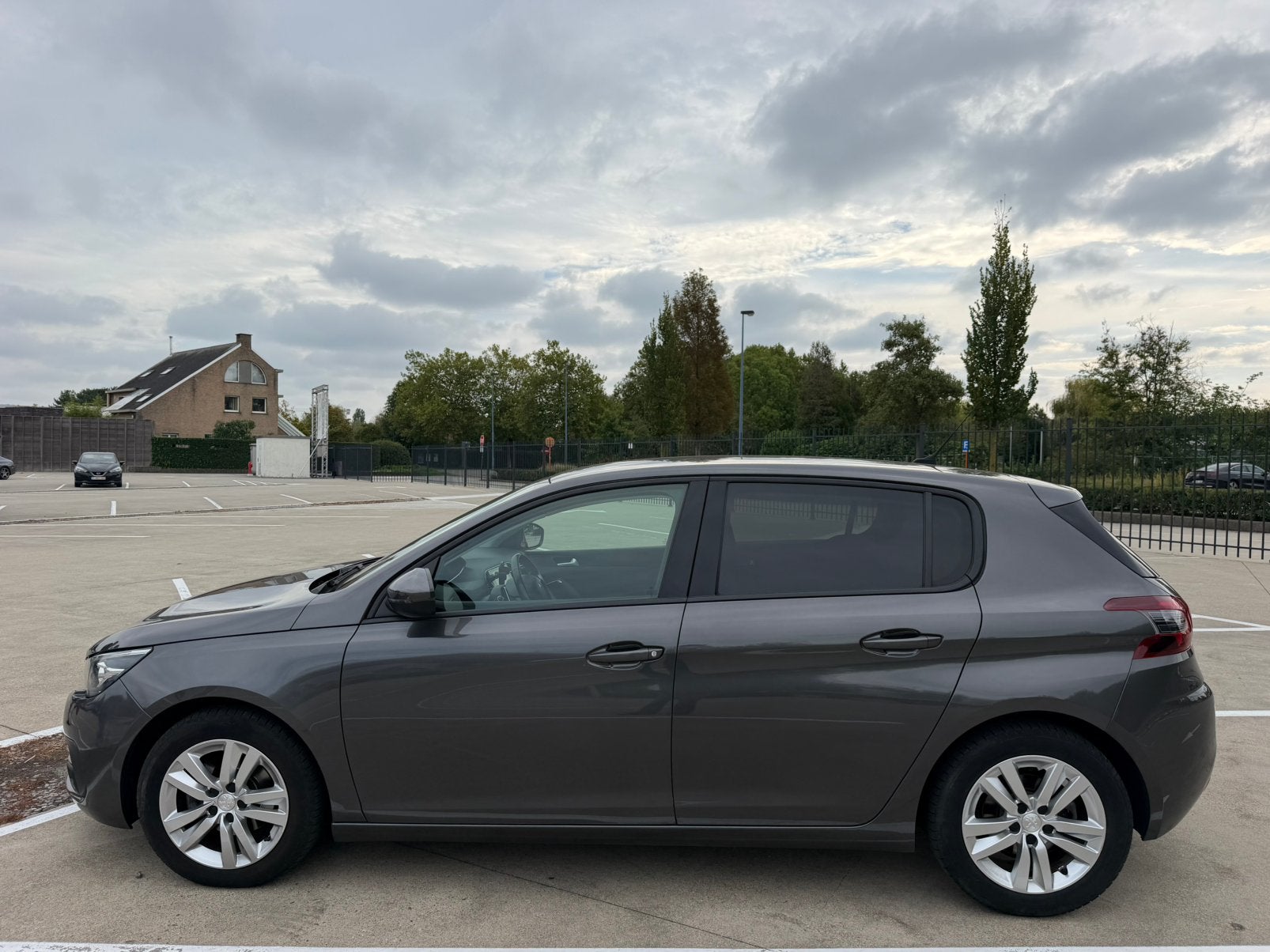 PEUGOET 308, Autos, Cruise Control, Argent ou Gris, Achat, Euro 6