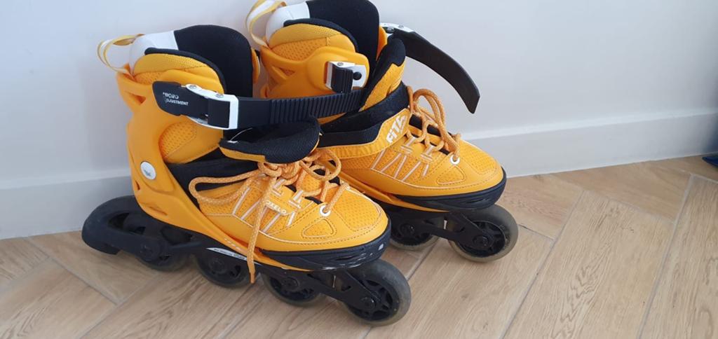 Ik verkoop verstelbare rolschaatsen, maat 32-35, Sport en Fitness, Ophalen of Verzenden, Kinderen