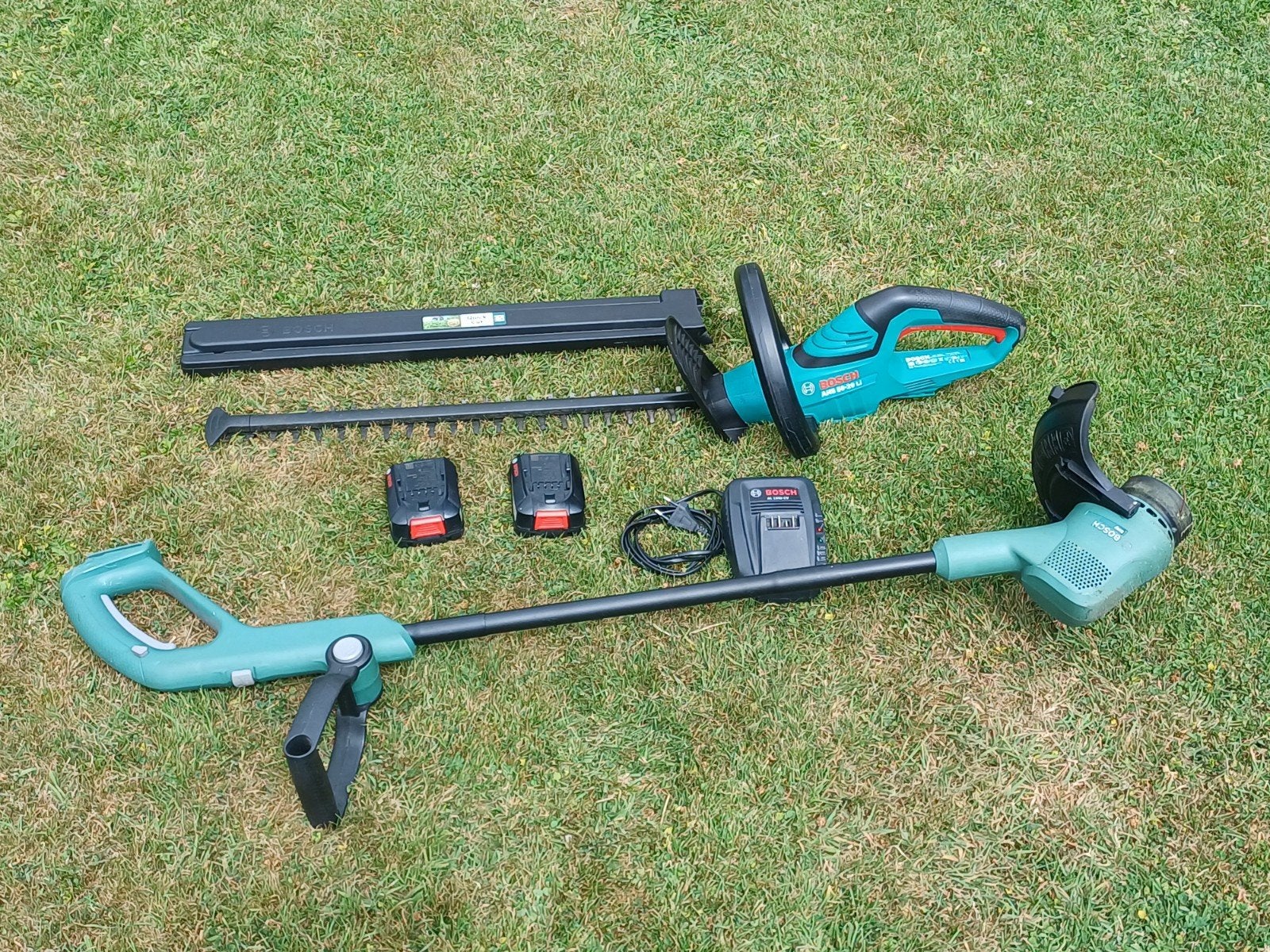 Ensemble Bosch  "Coupe Haie & Bordure", Jardin & Terrasse, Taille-haies, Enlèvement