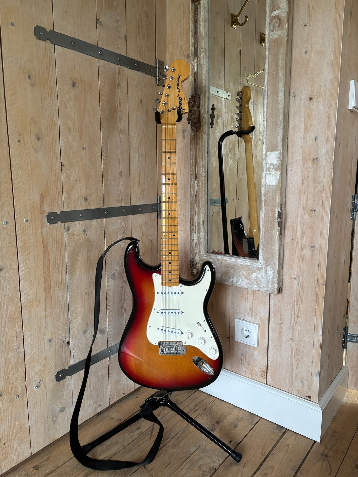 Greco Super Sounds Stratocaster '76 | Comme neuf, Musique & Instruments, Instruments à corde | Guitares | Électriques, Comme neuf