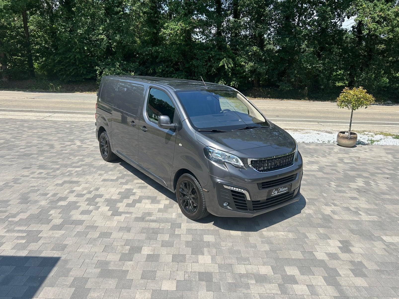 PEUGEOT EXPERT L2 | LICHTE VRACHT | 3 ZIT, https://public.car-pass.be/vhr/c378c526-c2cb-4fa3-89c1-87a22f751bfb, Euro 6, Leder