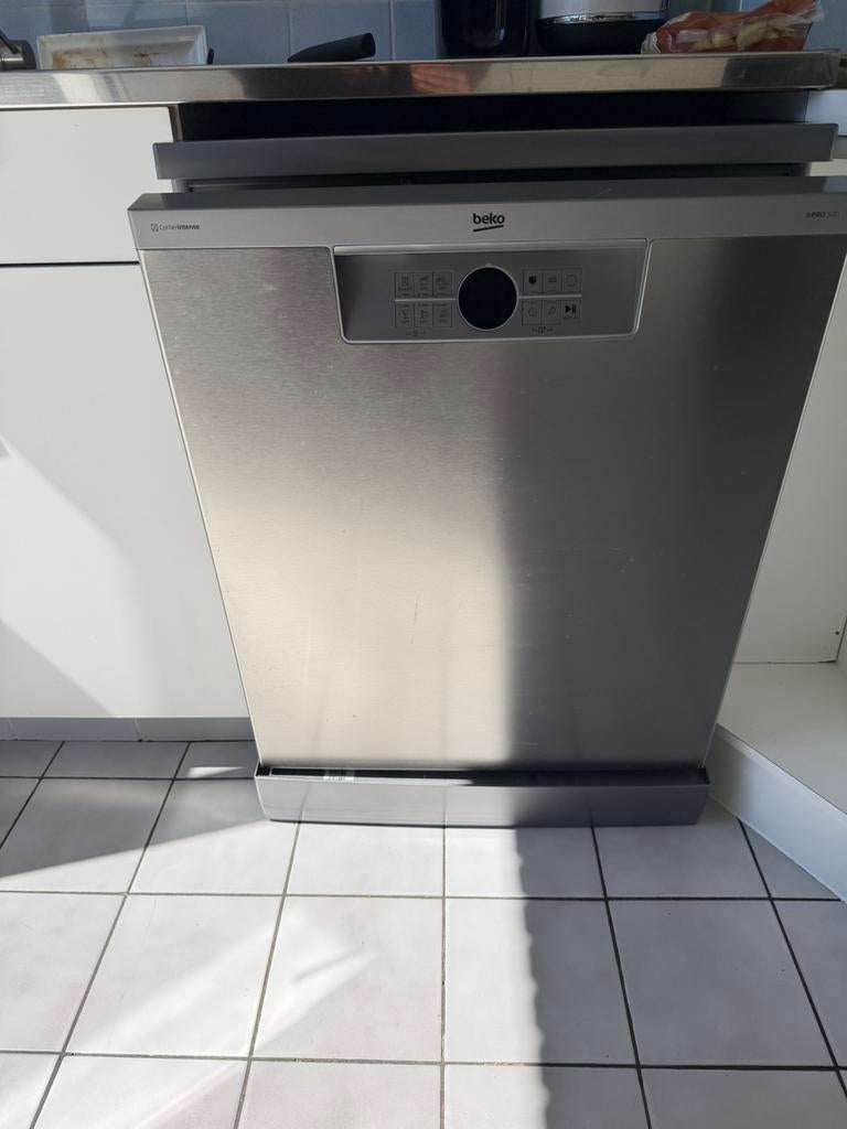 Beko B pro 500 Vaatwasser, Ophalen, Zo goed als nieuw, Vrijstaand