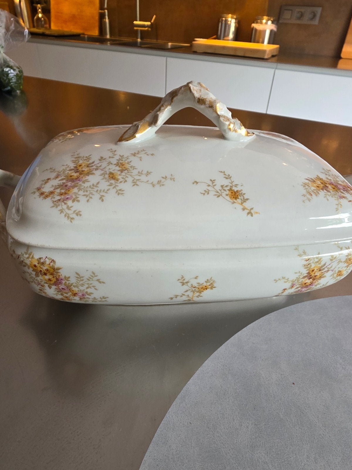 Plat ancien en porcelaine française, Antiquités & Art, Enlèvement