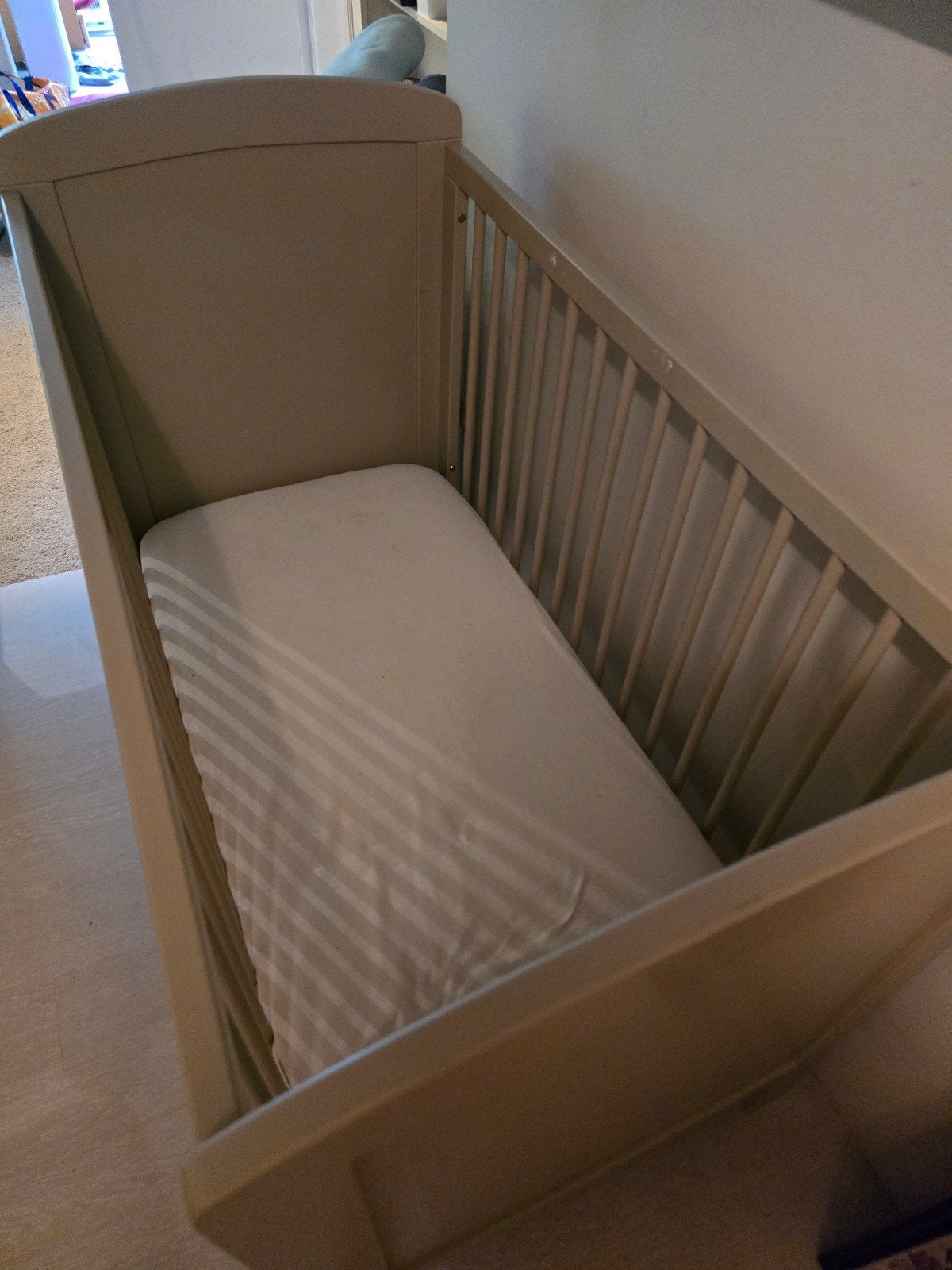 Kinderbedje, Enlèvement