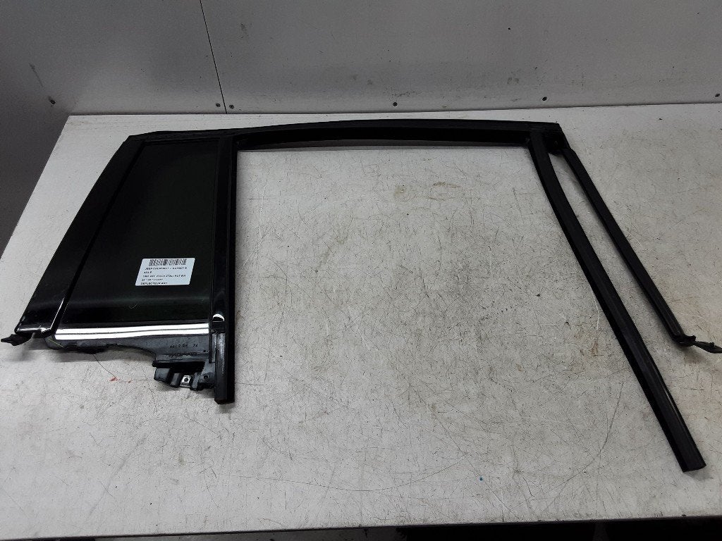PORTIERRUIT RECHTS ACHTER Jeep Grand Cherokee L (WL), Webaccessibility@stellantis.com, Gebruikt, Stellantis N.V., Taurusavenue 1
2132 LS  Hoofddorp, NL