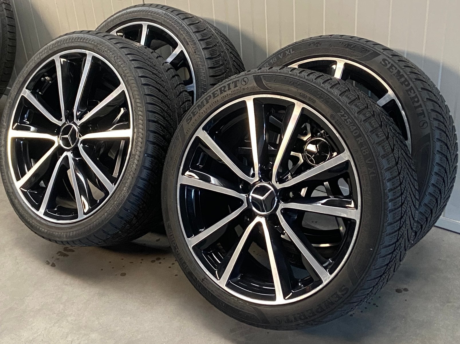 Originele Mercedes velgen 18 inch met winterbanden, Auto-onderdelen, Banden en Velgen, Ophalen, 18 inch, Winterbanden, Band(en)