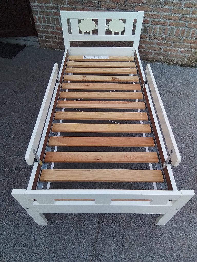Peuterbed Ikea wit met toebehoren, Ophalen, Lattenbodem