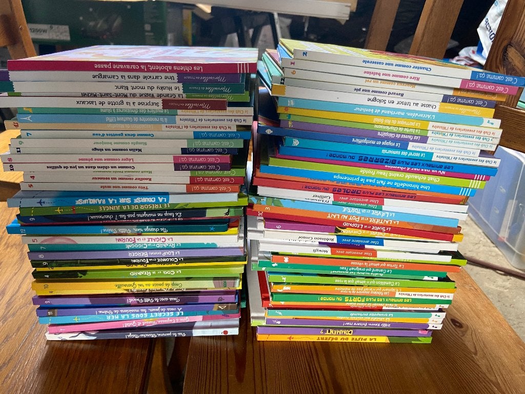 Lot 83 livres jeunesse Hachette et Nathan, Livres, Enlèvement, Comme neuf, Fiction