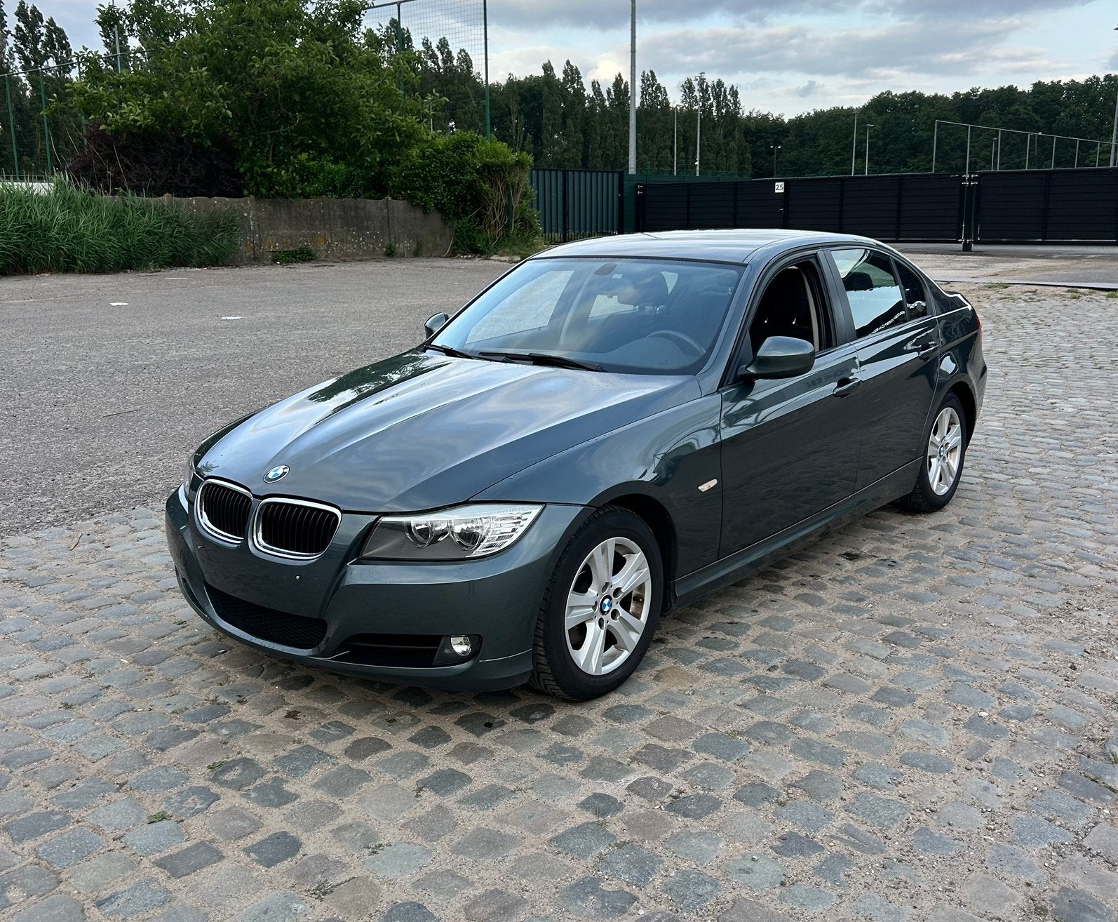 BMW 318i • 2010 • 84.000KM • 2.0BENZINE • AUTOMAAT • EURO5, Auto's, Automaat, Euro 5, Bedrijf, Berline