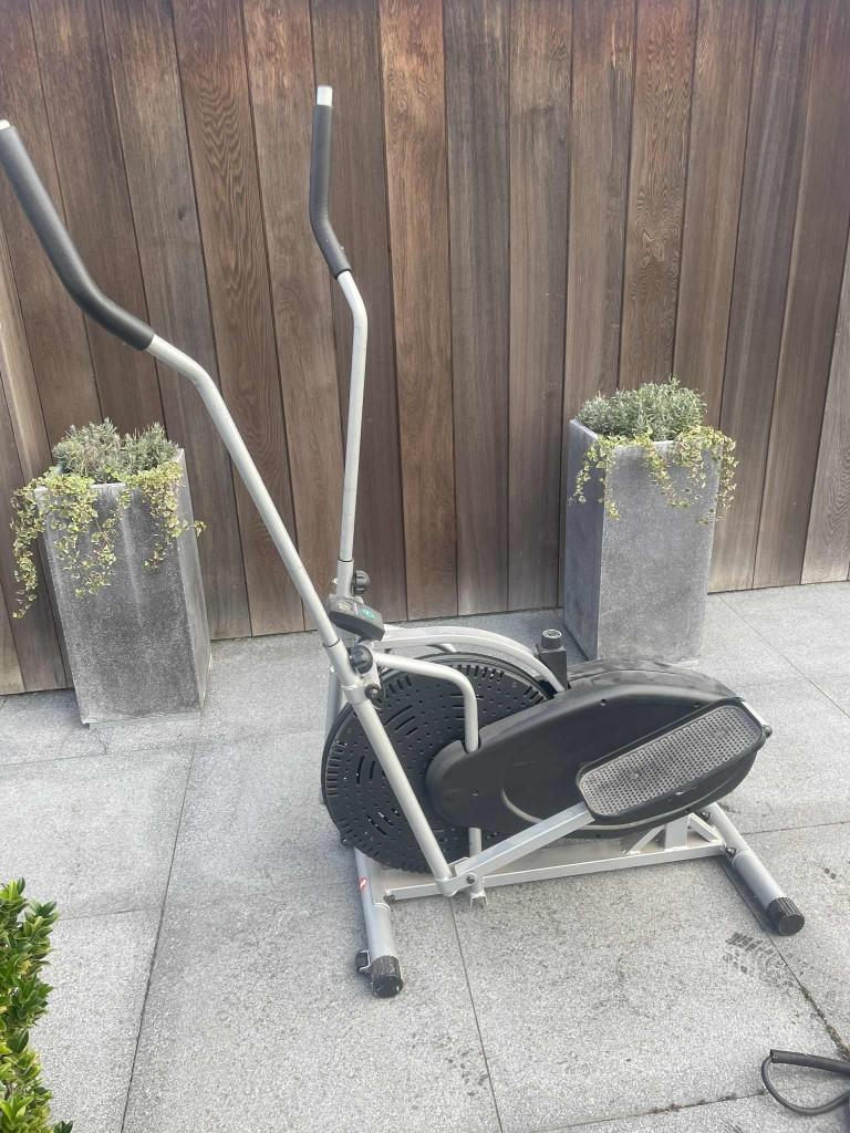 cross trainer 20euro, Sport en Fitness, Ophalen, Gebruikt