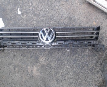 Calandre Volkswagen Touran 2 2010-2015 LP/15469, Autos : Pièces & Accessoires, Enlèvement, Utilisé, Avant, Volkswagen