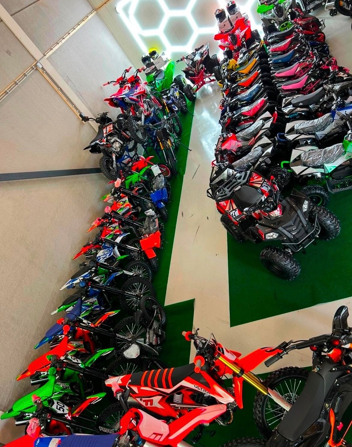 Nieuwe elektrische en benzine kinder quads,crossers,showroom, Ophalen, Nieuw