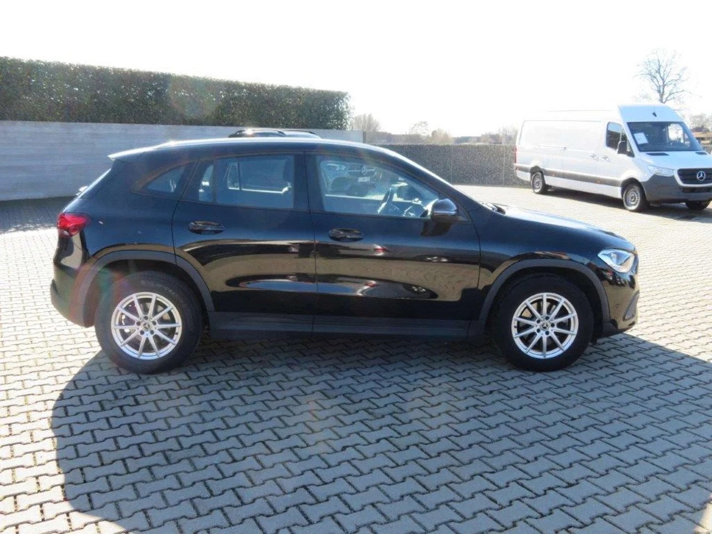 Mercedes-Benz GLA 180 Automaat (bj 2022), Auto's, Automaat, Gebruikt, 4 cilinders, 2135 kg