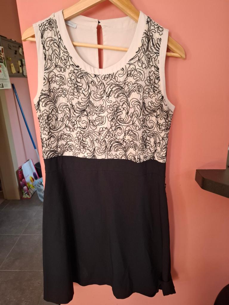 Robe de mode Atmos portée deux fois, taille 38, Pays-Bas 36, Enlèvement ou Envoi, Noir