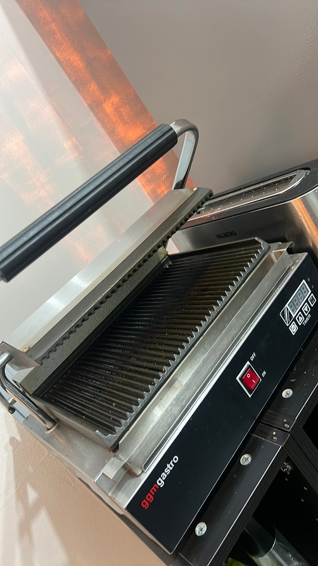 Paninigril prof met timer inox, Electroménager, Grils de contact, Enlèvement, Comme neuf
